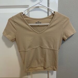 Hollister Women's Beige V-Neck Tee